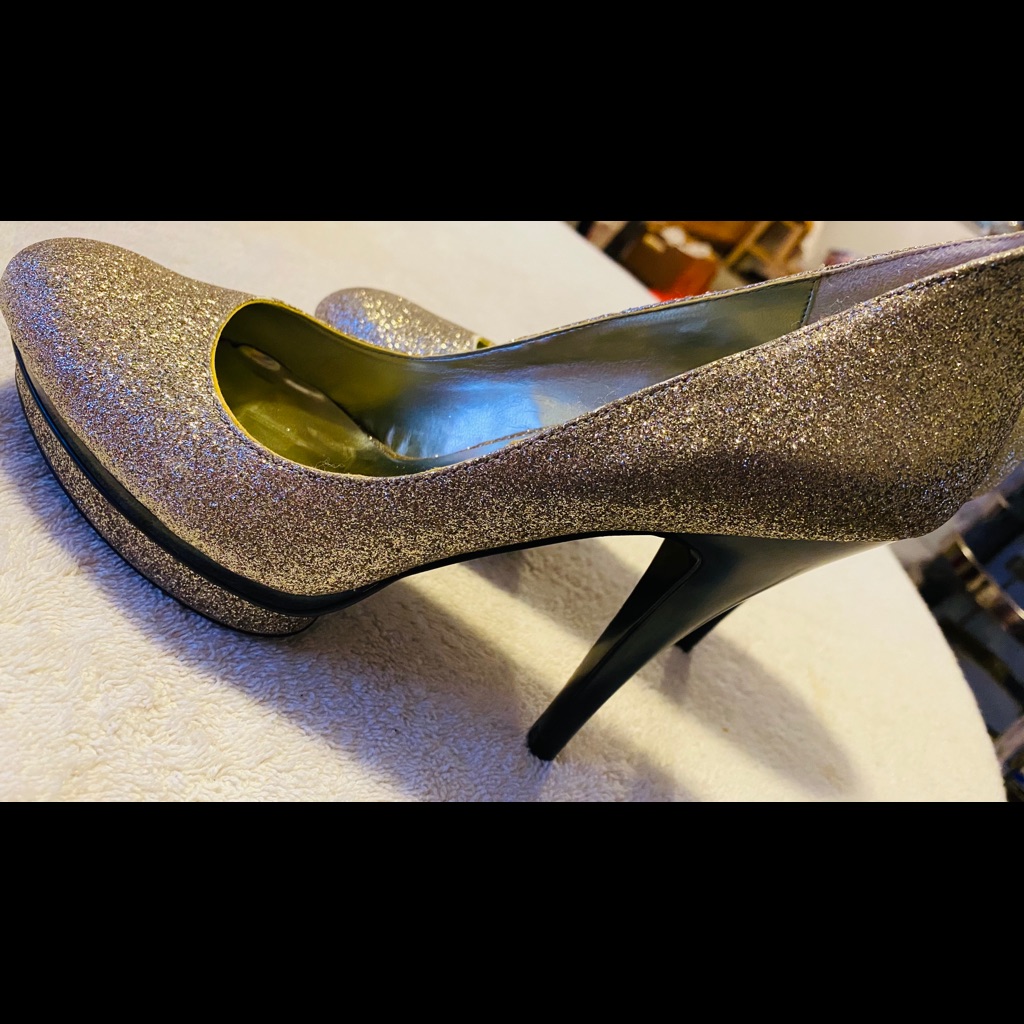 Brand New Glamorous Glittery Heels Carlos  Box 61